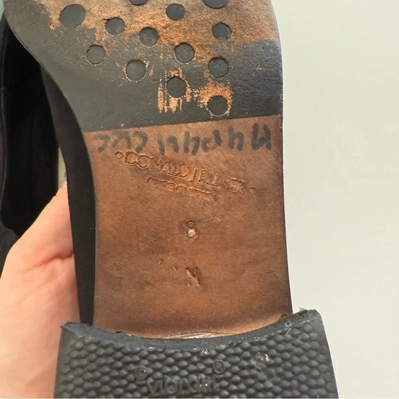 Donald J Pliner- Microfiber-Black- Slip on-Block Heel- Made in Spain- Size 8 - Picture 11 of 12